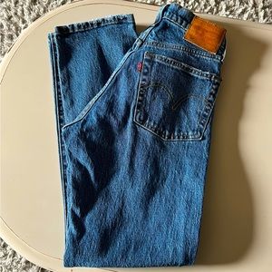 Women’s Levi jeans